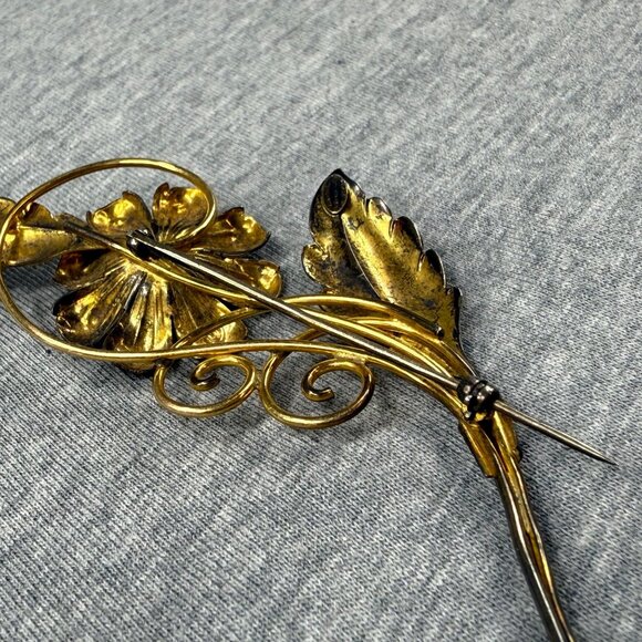 Vintage Gold-Tone Flower Brooch Purple Rhinestone Center & Detailed Leaf Design - Picture 14 of 16
